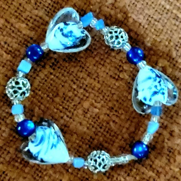 COPY - 🦋Handcrafted Blue/White/Clear Glass 💙 Beaded Bracelet - Picture 4 of 11